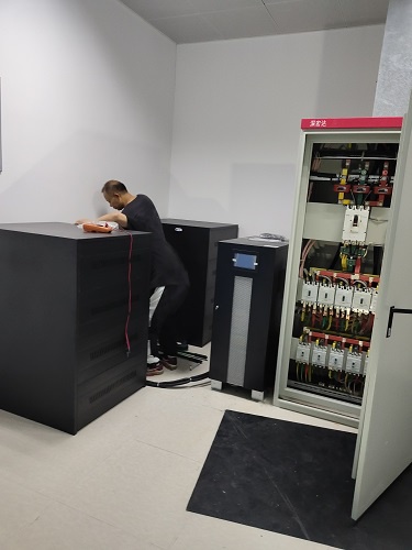 ups51漫画20kva,ups包含哪些装备,ups51漫画要供哪些装备,